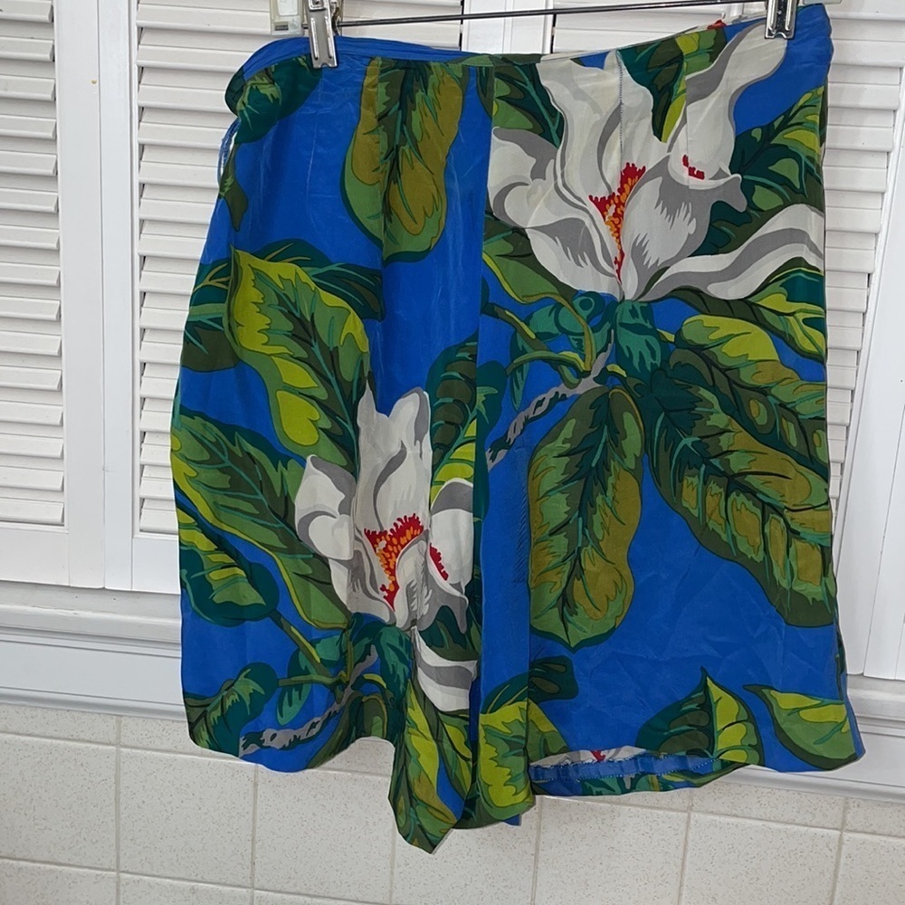 Ellen Tracy fabulous 2 piece shirt and SKORT 2 two piece set floral blue resort - Picture 6 of 6